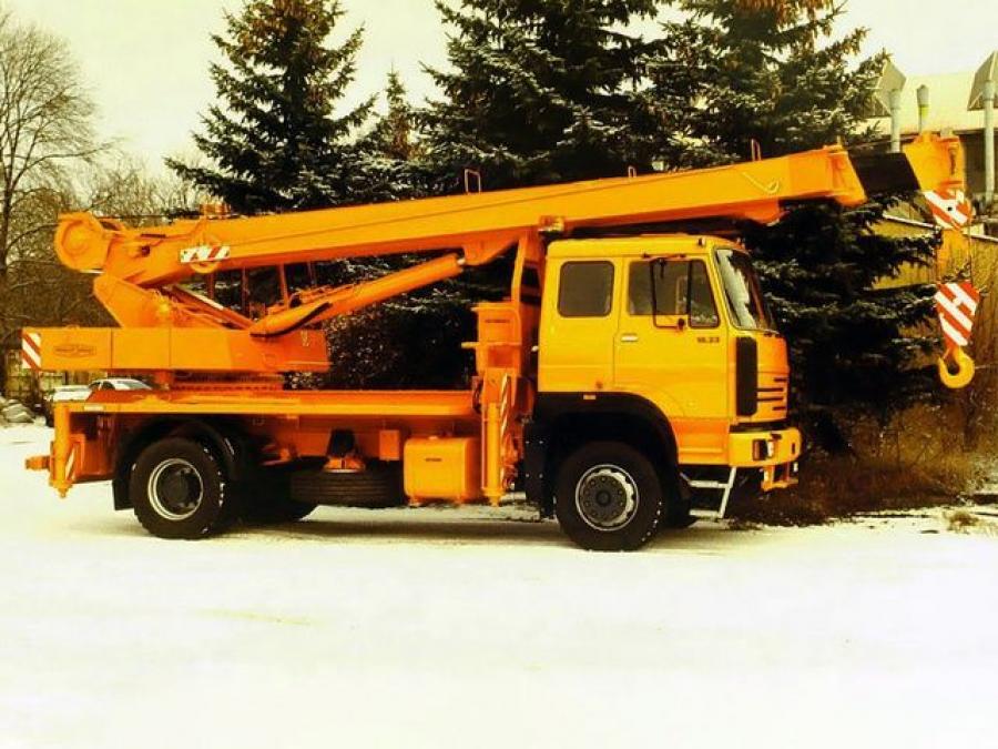  Skoda-LIAZ 300 18.23 AD14 1988 года  (фото 1 из 3)